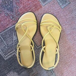 Havaianas Women's Sandals in Light Yellow Una Manga